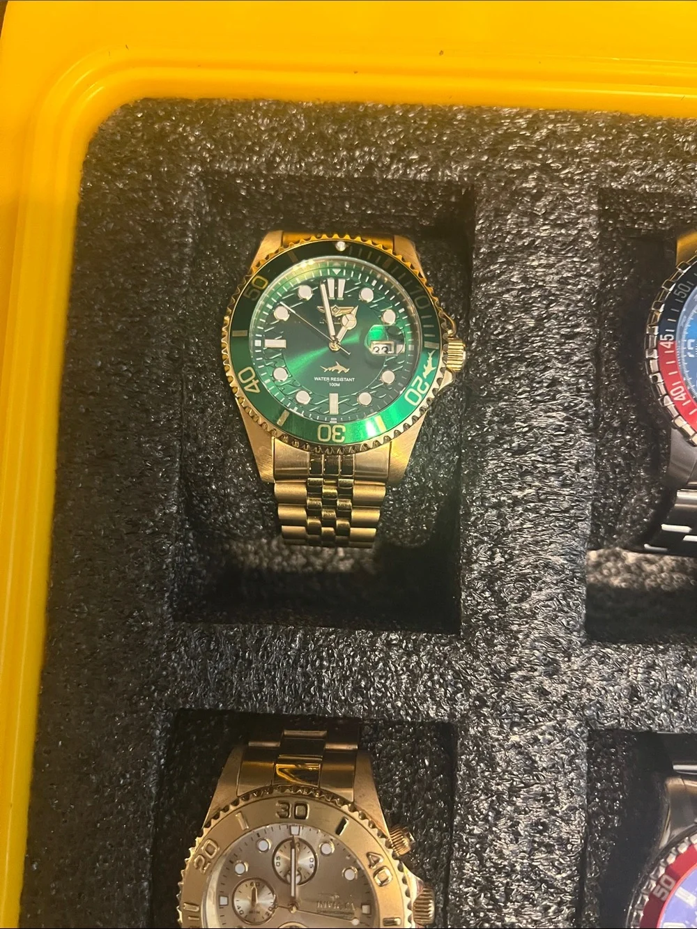 WATCH BUNDLE 6 INVICTA & 1 DIESEL PLUS INVICTA WATCH CASE